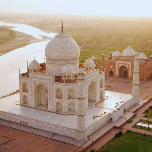Agra Taj Mahal tour package